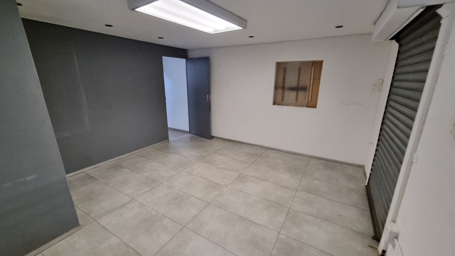 To Let commercial Property for Rent in Woodstock Western Cape